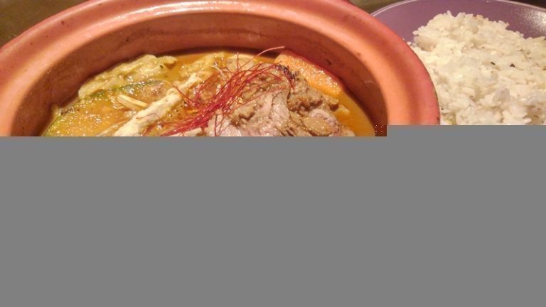「スープカレー しゃば蔵」羊骨スープの生ラム タタキ